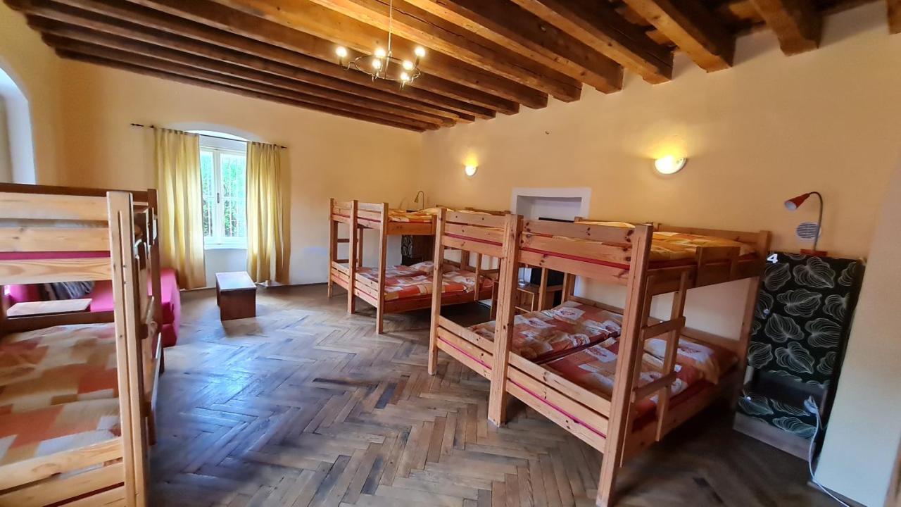 Hostel Skautsky Dom Banska Stiavnica Exterior foto