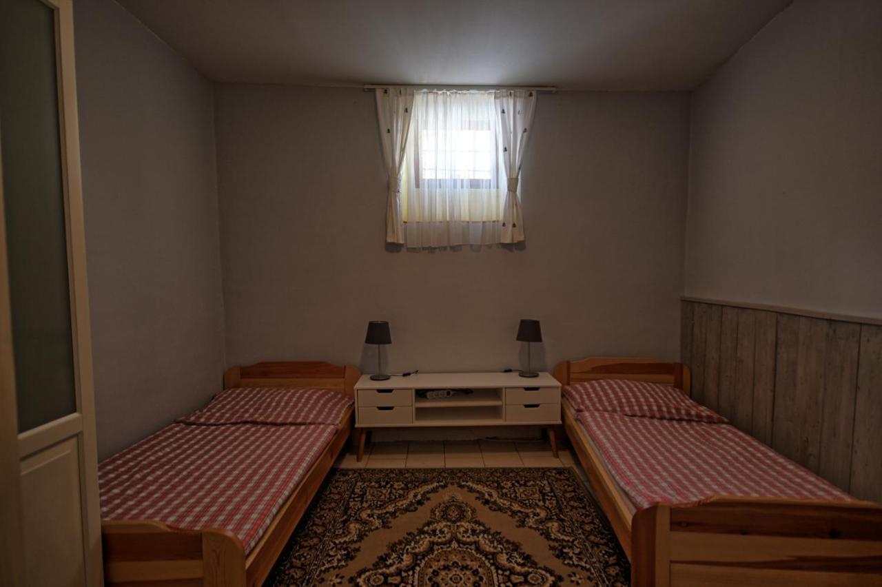 Hostel Skautsky Dom Banska Stiavnica Exterior foto